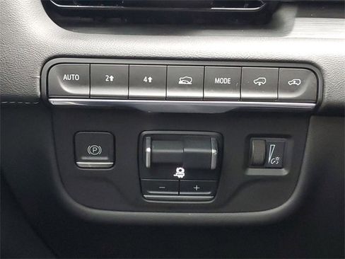 Certified 2021 Cadillac Escalade Sport w/ Driver Assist Tech Package image 19