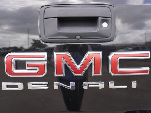 Used 2021 GMC Canyon Denali image 30