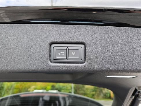 New 2025 Audi Q5 Premium Plus image 23