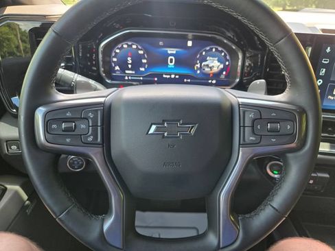 Used 2025 Chevrolet Silverado 1500 ZR2 w/ Technology Package AWD/4WD image 29