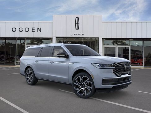 New 2026 Lincoln Navigator L Reserve AWD/4WD image 7