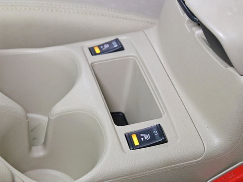 Used 2020 Nissan Rogue SV image 11