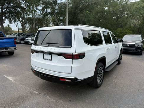 Used 2025 Jeep Wagoneer L Series II w/ 8-pass Seating Package AWD/4WD image 10