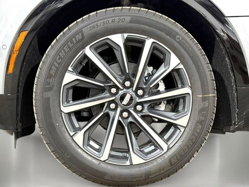 New 2026 Cadillac Lyriq Sport AWD/4WD image 11