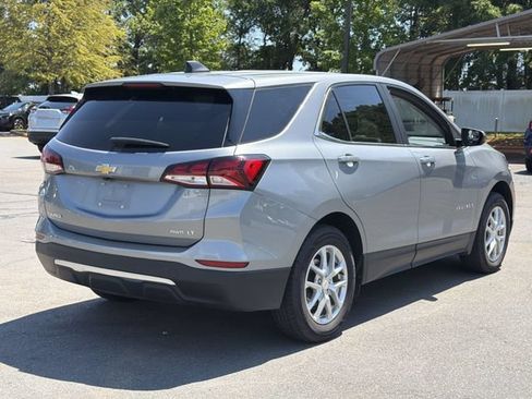 Used 2024 Chevrolet Equinox LT AWD/4WD image 12