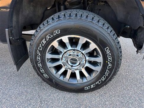 Used 2022 Ford F250 Lariat w/ Lariat Value Package image 34