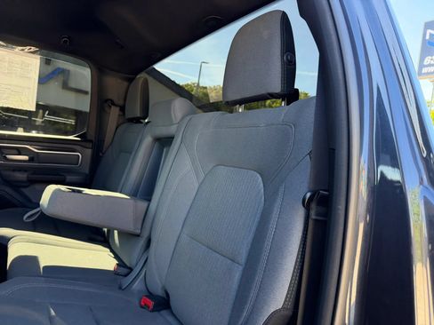 Used 2021 RAM 1500 Big Horn AWD/4WD image 36