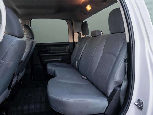 Used 2018 RAM 3500 Tradesman w/ Chrome Appearance Group image 23