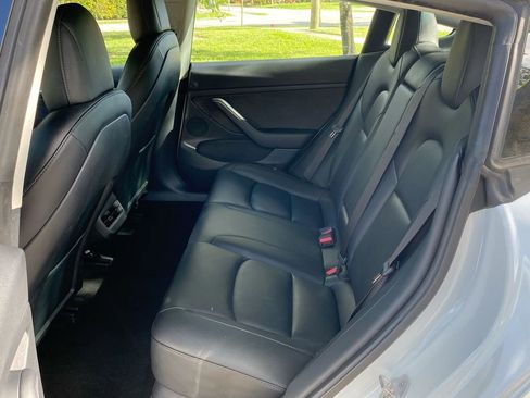 Used 2022 Tesla Model 3 Long Range image 34