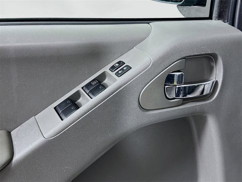 Used 2017 Nissan Frontier SV w/ SV Value Truck Package image 16