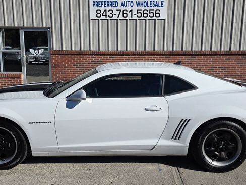 Used 2011 Chevrolet Camaro LS image 3