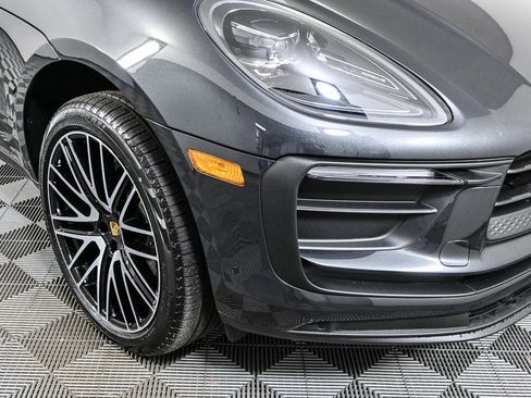 Certified 2026 Porsche Macan AWD/4WD image 38