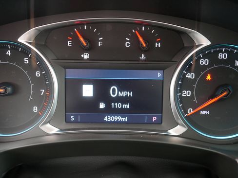 Used 2023 Chevrolet Traverse LT w/ LT Premium Package AWD/4WD image 21