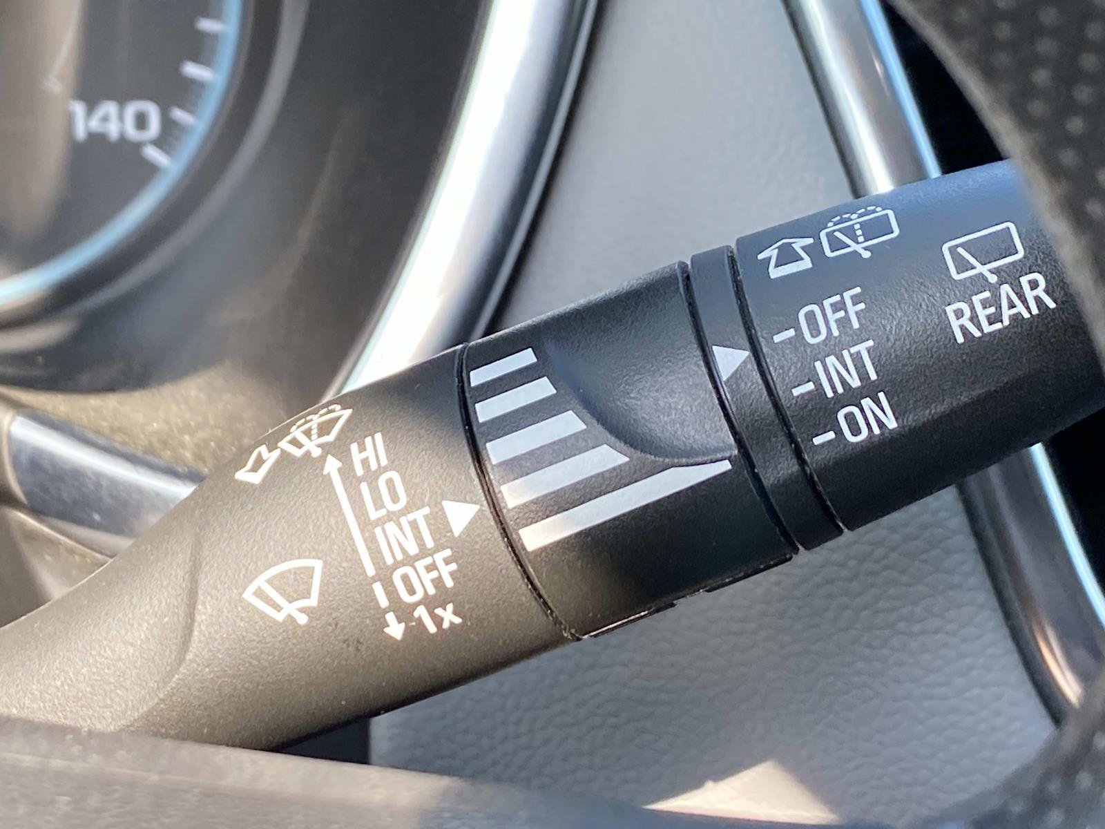 Used 2022 Chevrolet Equinox LS AWD/4WD image 19