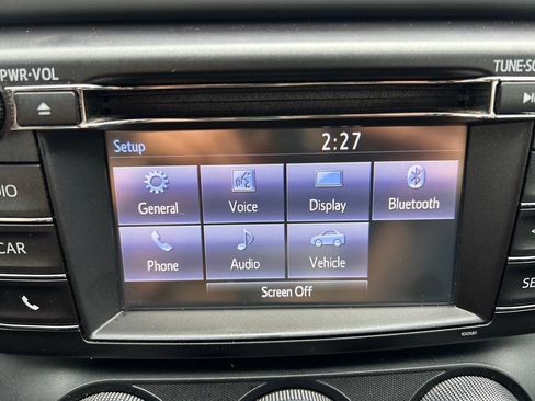 Used 2016 Toyota RAV4 LE FWD image 20