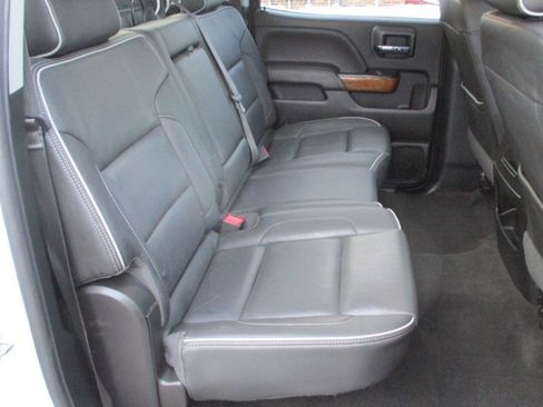 Used 2017 Chevrolet Silverado 2500 High Country image 39