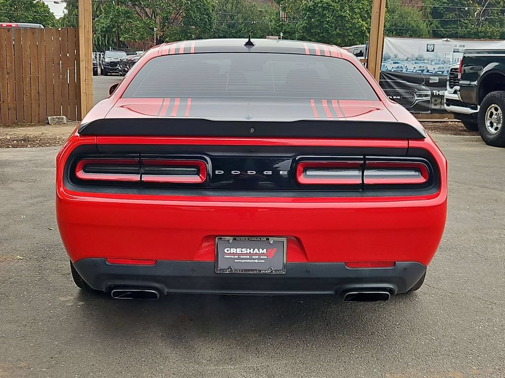 Used 2016 Dodge Challenger R/T RWD image 6