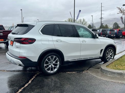 Used 2024 BMW X5 xDrive40i w/ Premium Package AWD/4WD image 8