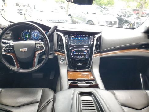 Used 2020 Cadillac Escalade Luxury w/ LPO, Radiant Package RWD image 14
