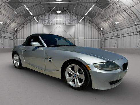 Used 2006 BMW Z4 3.0i RWD image 7