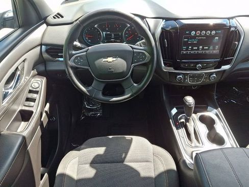 Used 2018 Chevrolet Traverse LT FWD image 11