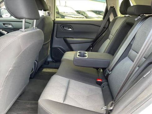 Used 2024 Nissan Rogue SV FWD image 16