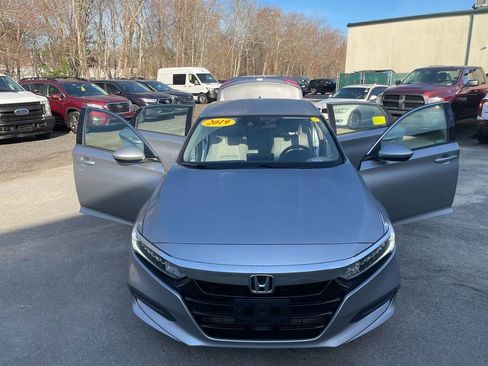 Used 2019 Honda Accord LX image 29