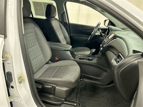 Used 2022 Chevrolet Equinox LT image 23