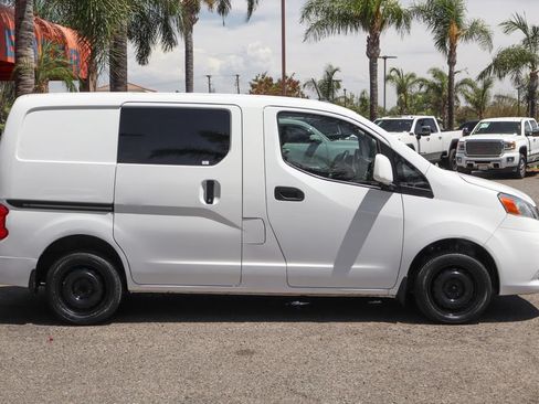 Used 2020 Nissan NV200 SV w/ Sliding Glass Door Package FWD image 10