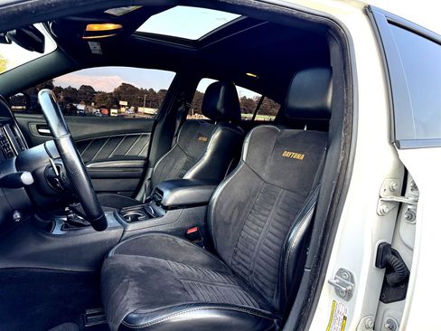 Used 2018 Dodge Charger R/T image 3