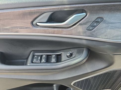 Used 2022 Jeep Grand Cherokee Limited 4xe w/ Luxury Tech Group II image 33