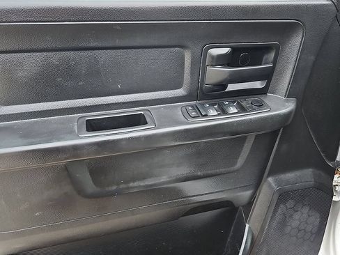 Used 2018 RAM 2500 Tradesman w/ Chrome Appearance Group AWD/4WD image 21