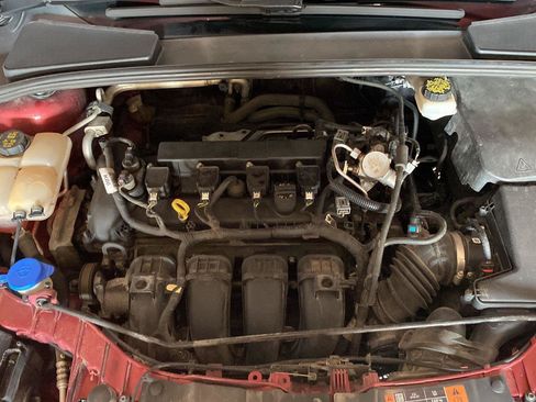 Used 2017 Ford Focus SE FWD image 32