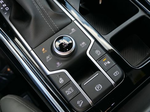 Certified 2024 Kia Sorento SX Prestige w/ Sage Leather Package image 21