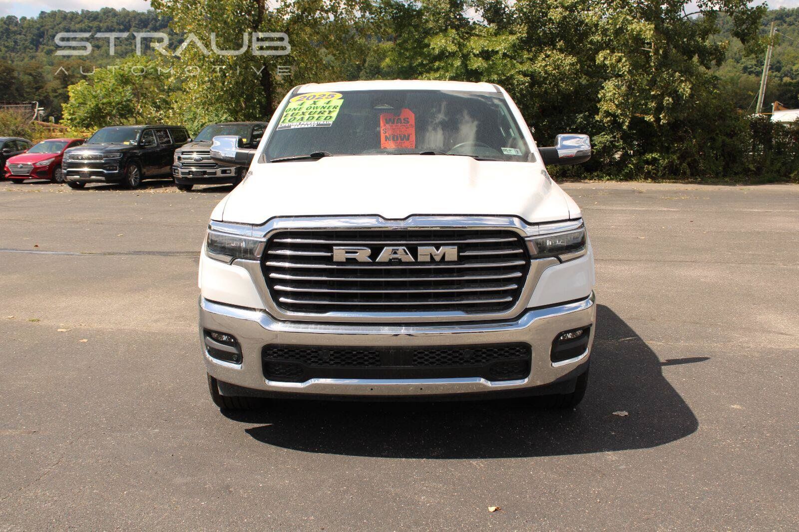 Used 2025 RAM 1500 Laramie AWD/4WD image 3