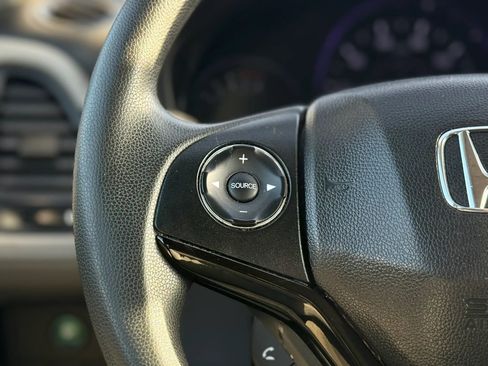 Used 2019 Honda HR-V LX image 29