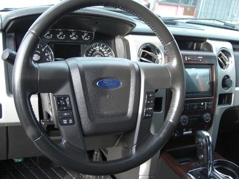 Used 2012 Ford F150 Lariat w/ Lariat Chrome Pkg image 10