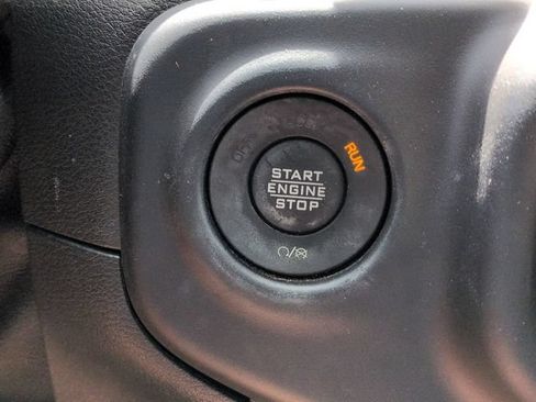 Used 2020 Jeep Wrangler Unlimited Sahara AWD/4WD image 36