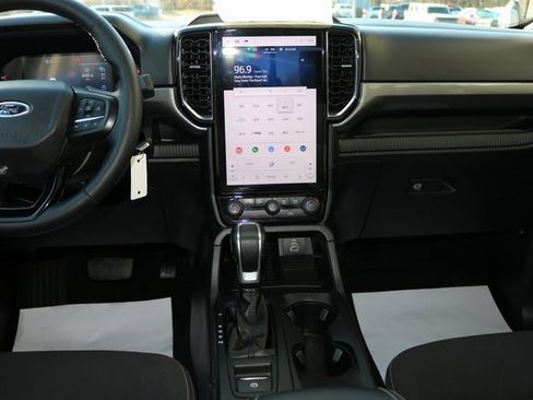 Used 2024 Ford Ranger XLT w/ Technology Package image 12