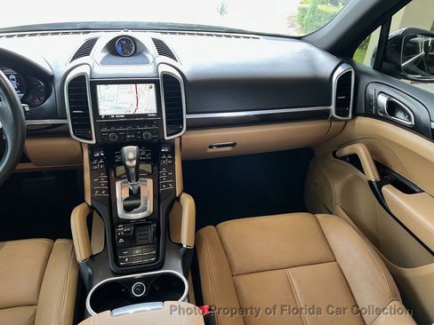 Used 2016 Porsche Cayenne image 12