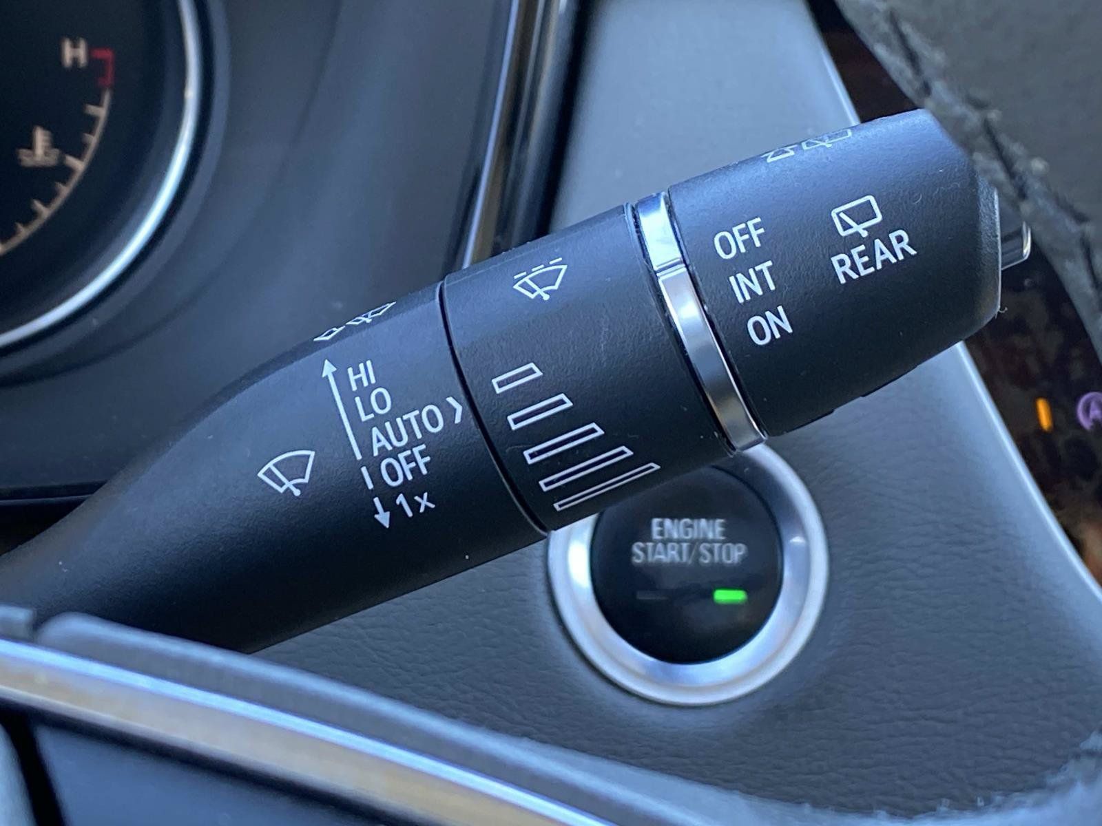 Used 2021 Cadillac XT5 Premium Luxury AWD/4WD image 18