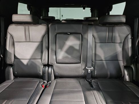 Used 2023 Chevrolet Tahoe RST AWD/4WD image 13