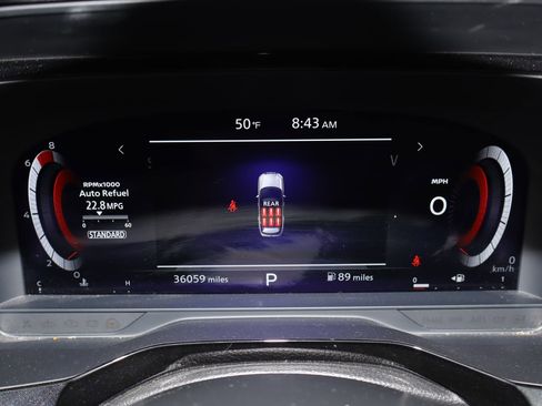 Used 2024 Nissan Pathfinder Platinum w/ Cargo Package image 11