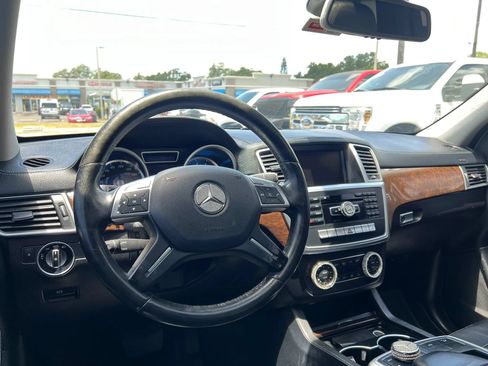 Used 2013 Mercedes-Benz GL 450 4MATIC image 14
