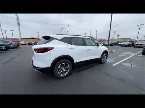 Certified 2024 Chevrolet Blazer LT w/ Convenience Package image 8