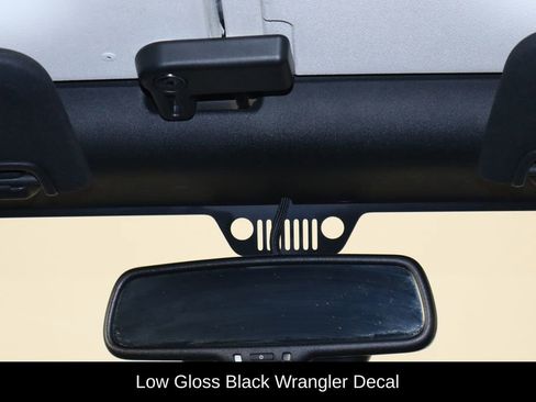 Used 2017 Jeep Wrangler Unlimited Sahara image 24