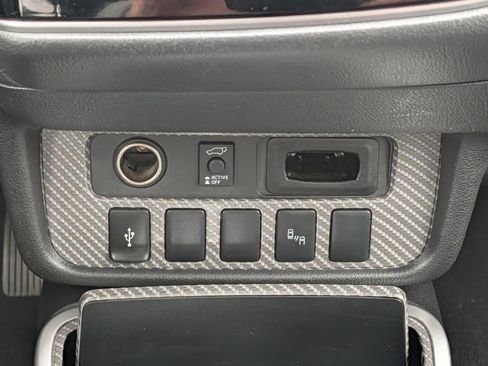 Used 2019 Mitsubishi Outlander SEL AWD/4WD image 24