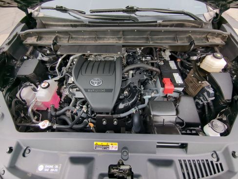 Used 2024 Toyota Highlander Limited AWD/4WD image 36