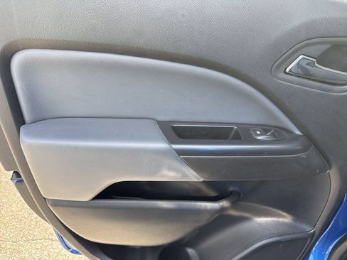 Used 2018 Chevrolet Colorado Z71 RWD image 20