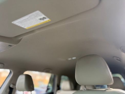 Used 2024 Volkswagen Atlas SE image 54